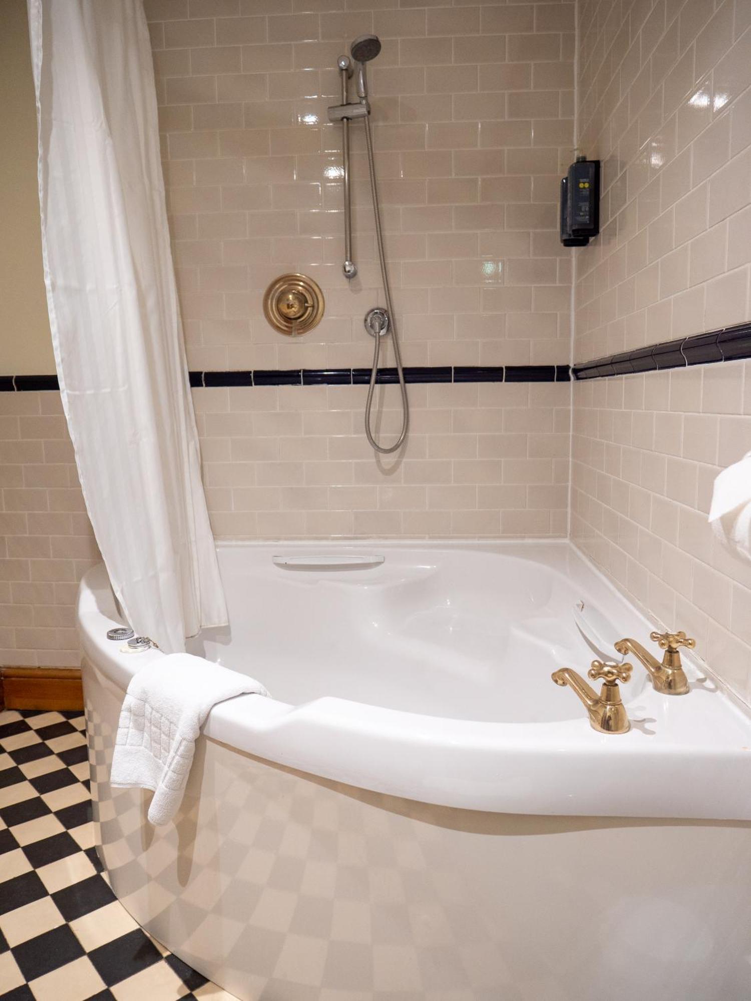 The Vestry Hotel Chichester Bagian luar foto